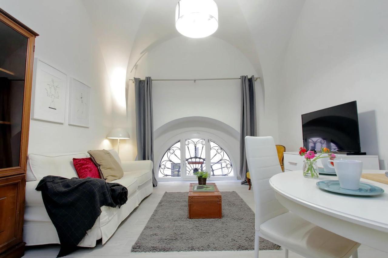 Ponte Cavour Apartment Рим Экстерьер фото